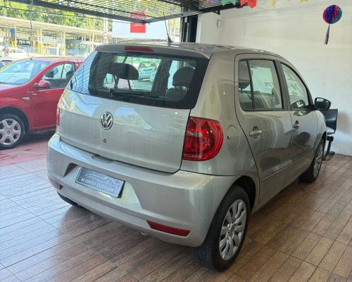 4-VOLKSWAGEN-FOX-GII-MI-1.6-MANUAL-FLEX-2014-M-COUTO-LOJA-DE-CARROS-AV-INAJAR-DE-SOUZA-VILA-NOVA-CACHOEIRINHA